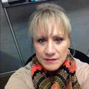 Meet your Posher, Kira